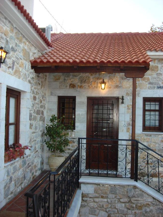Ξενωνασ Σελινουντα Hotel Kosmas Exterior photo