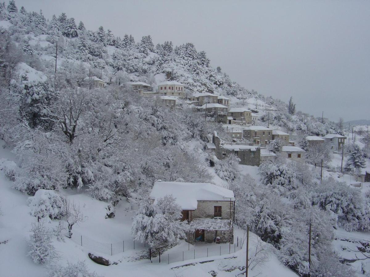 Ξενωνασ Σελινουντα Hotel Kosmas Exterior photo